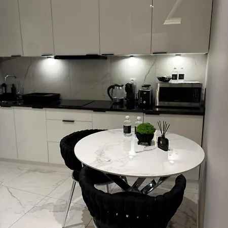 Apartment Prestiz Podfigorna 200 Metrow Od Centrum Koszalin