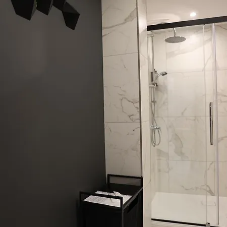 Prestiz Podfigorna 200 Metrow Od Centrum