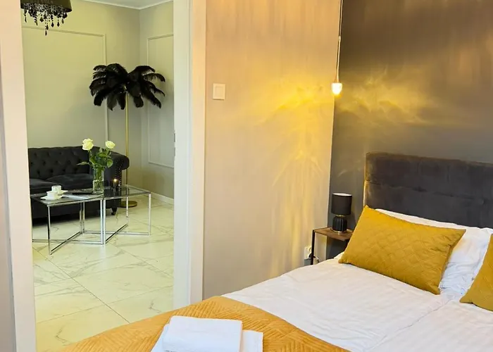 Prestiz Podfigorna 200 Metrow Od Centrum Appartamento Koszalin